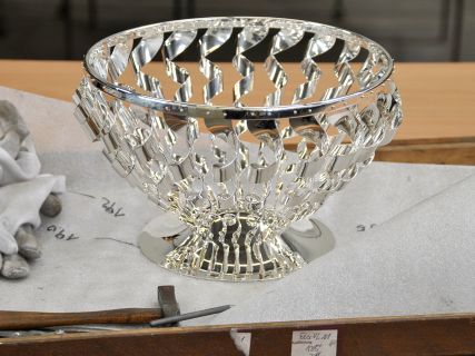 Wiener Silbermanufactur - Silver Curl Bowl by Tino Valentinitsch